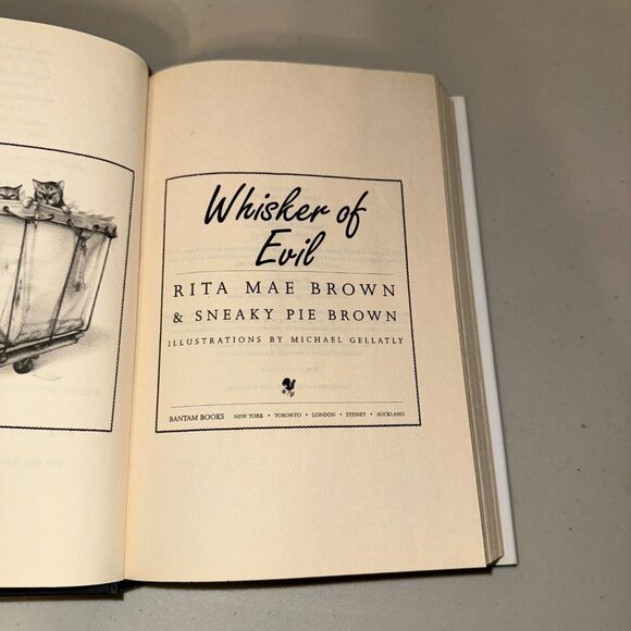 Lot 5 Mrs. Murphy Mystery by Rita Mae Brown & Sneaky Pie Brown Hardcover Novel - Picture 11 of 16